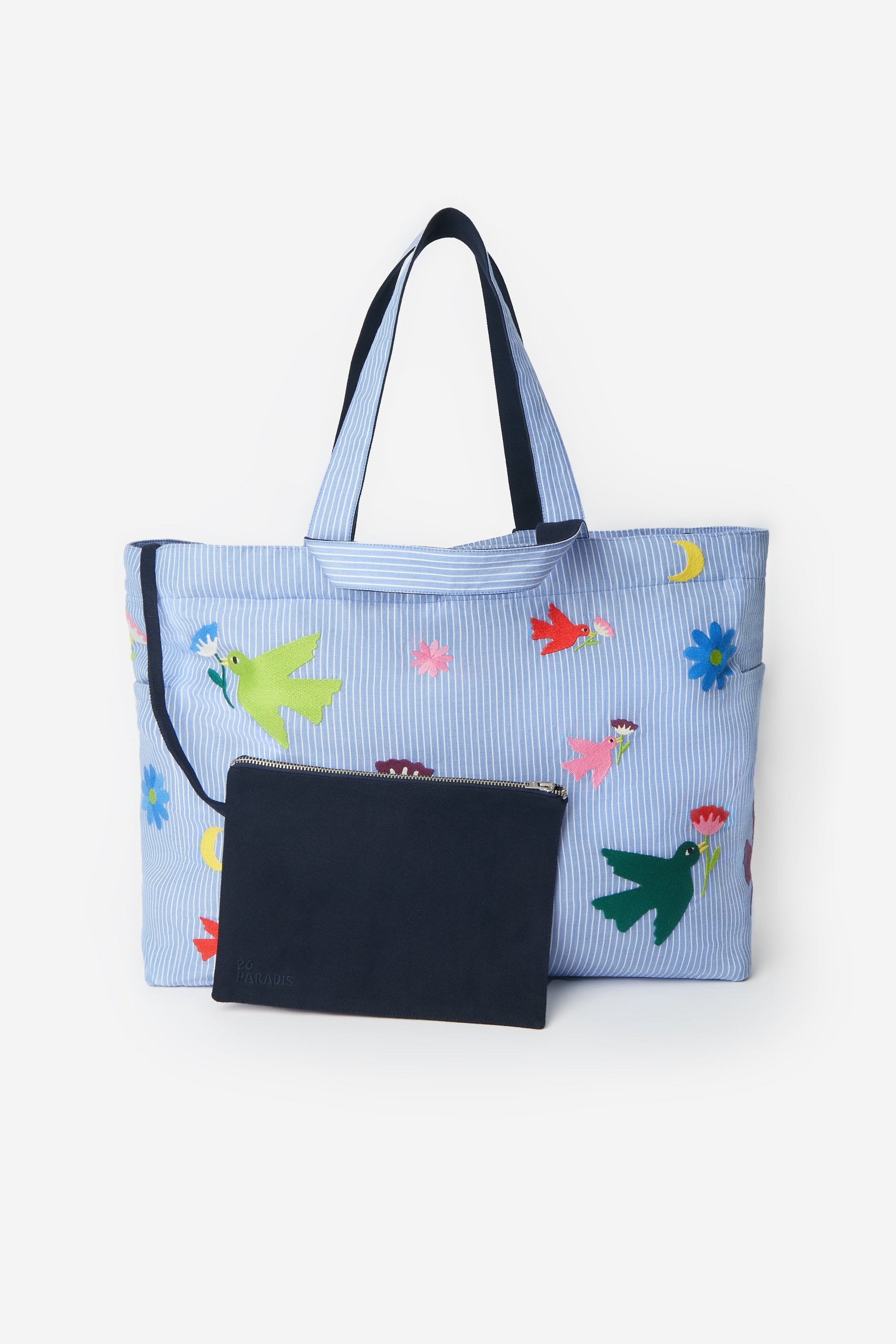 sac à langer multifonctions, avec sa pochette intégrée. Idéale pour les balades avec bébé. 26 PARADIS