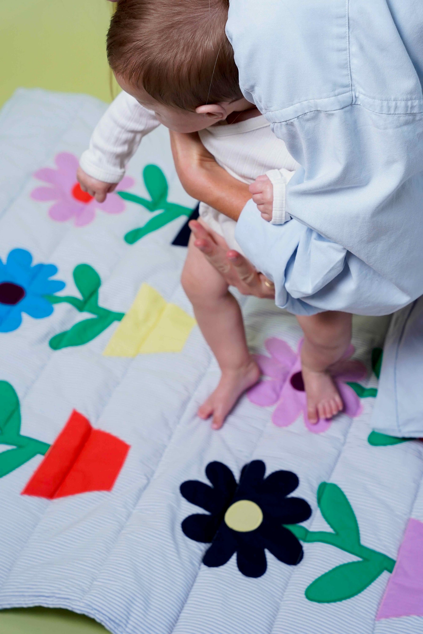 tapis d'éveil motif floral